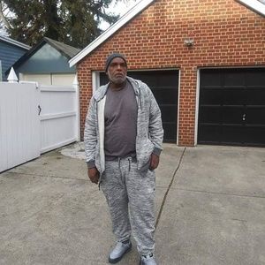 Meet your Posher, Todd